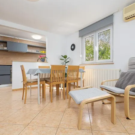 Apartman Dragonja Pula