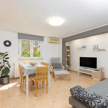 Dragonja Apartman